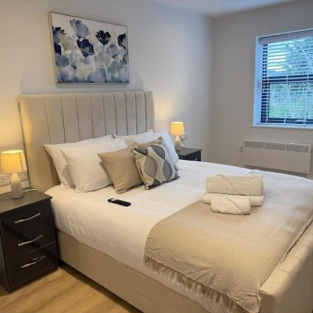 Sale Road Serviced Apartments Near Airport & Trafford Centre Wythenshawe Exterior foto